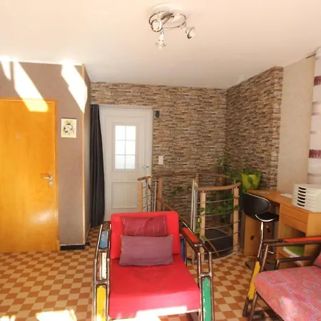 Maison Au Bord De L'eau Avec Jacuzzi Holiday home