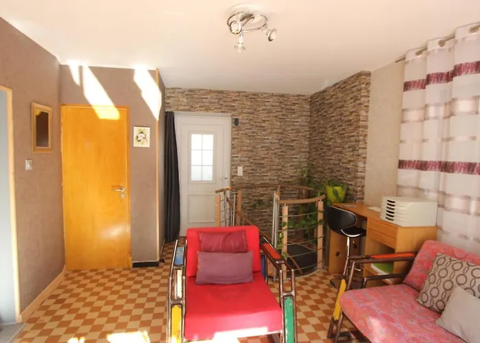 Maison Au Bord De L'eau Avec Jacuzzi Hébergement de vacances